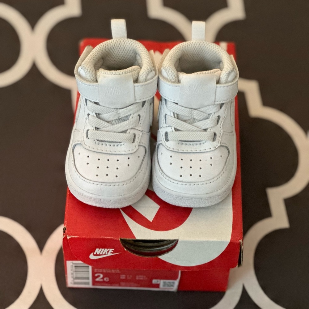 Nike Court Borough Mid 2 size 2c